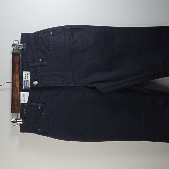 Levi Signature Bootcut Black Jeans NWT - Picture 2 of 8